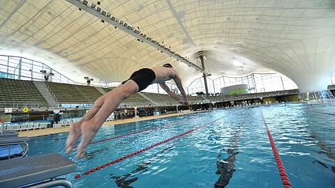 Die Olympiaschwimmhalle hat auch an den Feiertagen offen, aber man sollte auf die genauen Öffnungszeiten achten.