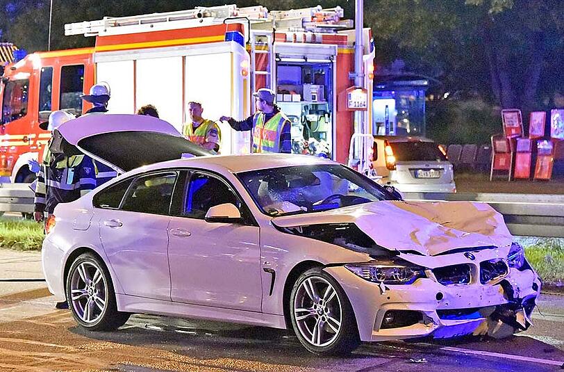 Schwerer Verkehrsunfall am Freitagabend in Laim - die Bilder.
