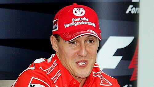 Kommt zum Saisonstart nach Melbourne: Michael Schumacher. Kommt zum Saisonstart nach Melbourne: Michael Schumacher.