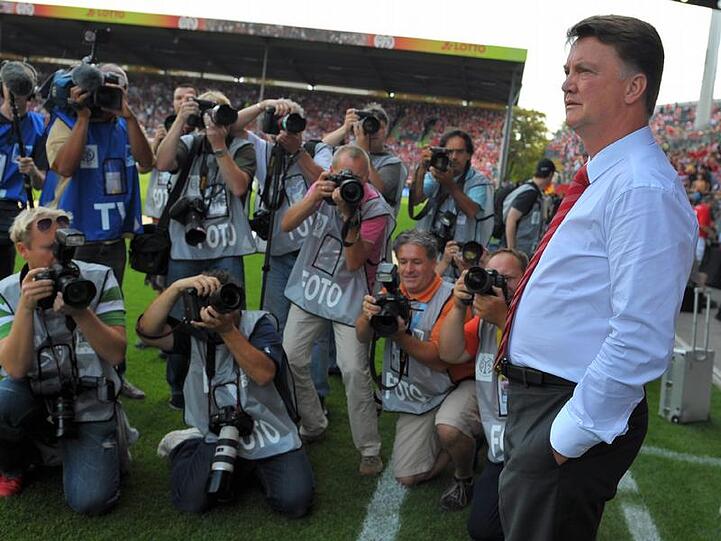Unter Beoachtung: Louis van Gaal ist seit neun Wochen Bayern-Trainer, doch in vielen Punkten reagiert der Coach schon äußerst gereizt.