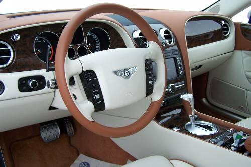 Hier arbeitet der Chef auch ganz gern mal selbst: das Bentley-Cockpit.