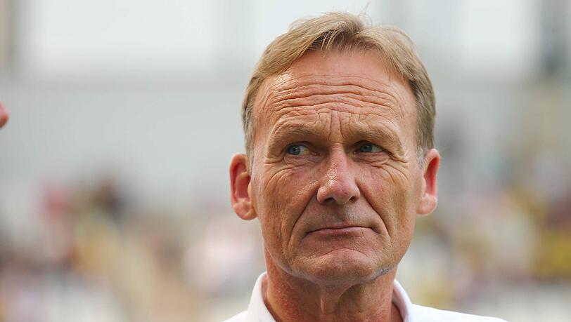 Hans-Hoachim Watzke reagiert gelassen auf Rummenigges Sticheleien. Hans-Hoachim Watzke reagiert gelassen auf Rummenigges Sticheleien.