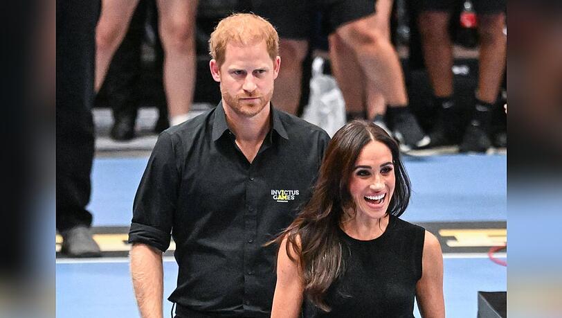 Prinz Harry reist zum 10. Jubiläum der "Invictus Games" nach England. Seine Frau Meghan bleibt in der neuen Heimat. Prinz Harry reist zum 10. Jubiläum der "Invictus Games" nach England. Seine Frau Meghan bleibt in der neuen Heimat.
