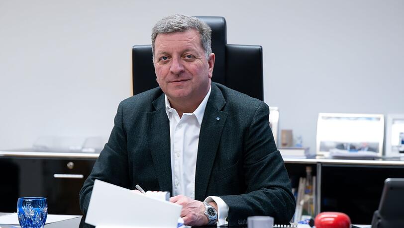 Bayern fordert Bund zur alleinigen Finanzierung auf. Bayern fordert Bund zur alleinigen Finanzierung auf.