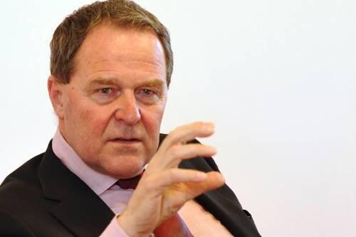 Wissenschaftsminister Wolfgang Heubisch kündigt bessere Studienbedingungen in Bayern an