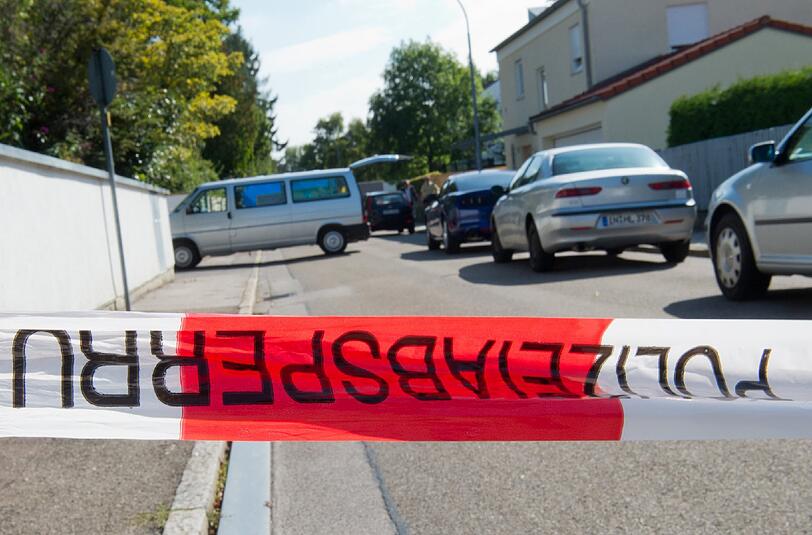 Der Tatort in der Streiterstraße in Ingolstadt wurde von der Polizei abgesperrt.