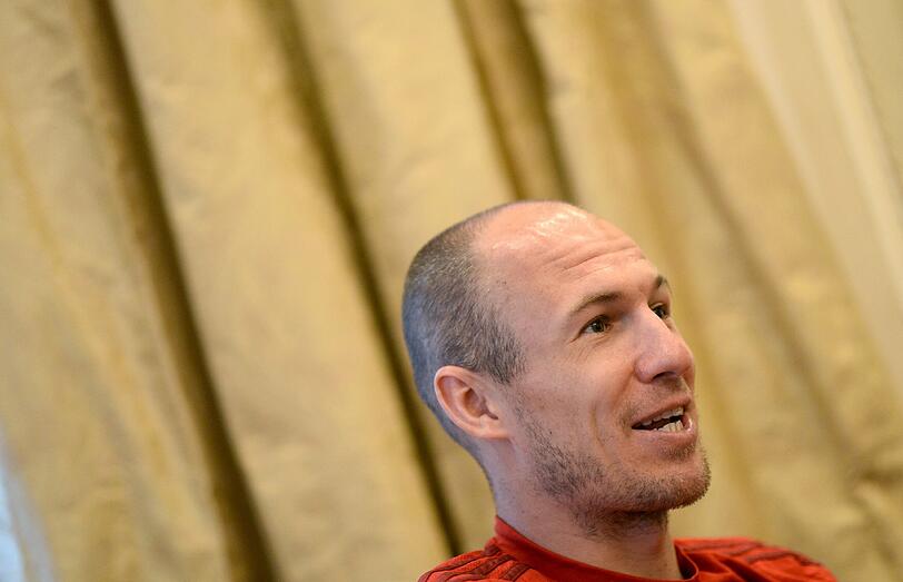 Arjen Robben beim Pressegespräch.