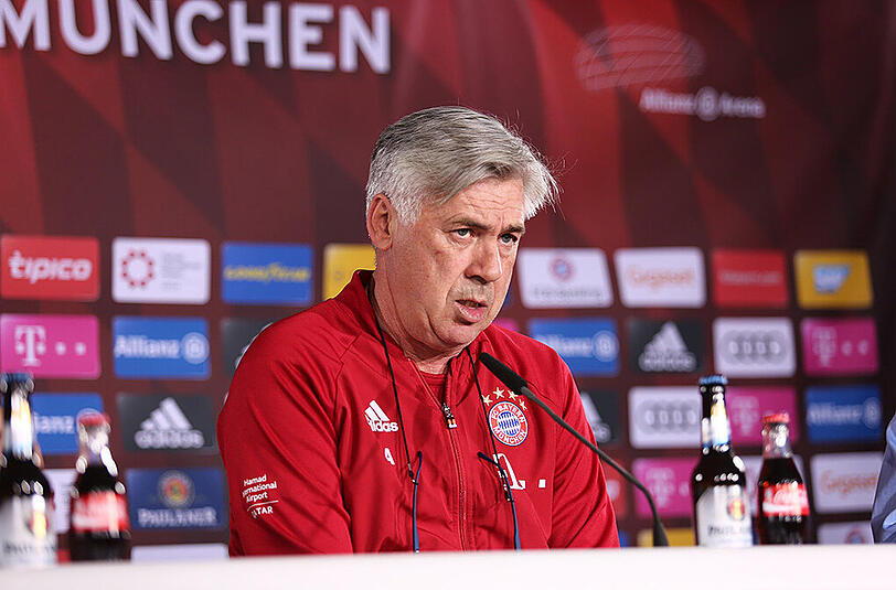 Carlo Ancelotti während der Pressekonferenz des FC Bayern am Freitag.