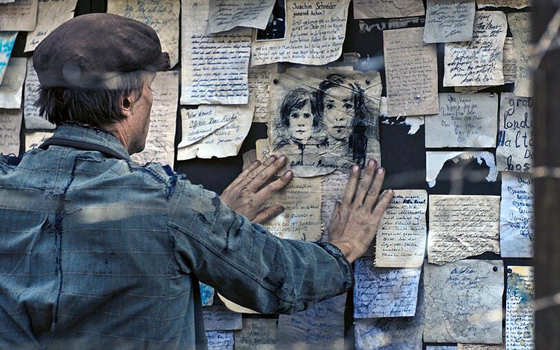Nichts mehr zu verlieren? Nach dem Tod seiner Frau und seines Sohnes schlie&szlig;t Max (August Diehl) sich einer j&uuml;dischen Partisanengruppe an, die sich an den Deutschen r&auml;chen will.