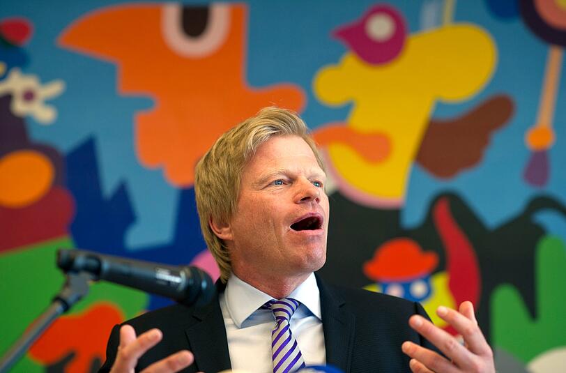 Der frühere Fußball-Nationaltorwart Oliver Kahn spricht am Montag in München aus Anlass der Errichtung seiner Stiftung auf einer Pressekonferenz. Ziel der «OliverKahnStiftung» sei es, junge Menschen stark zu machen und zu motivieren.