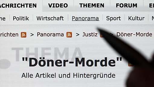 Das Schlagwort verharmlose die Mordserie an acht türkischstämmigen und einem griechischen Kleinunternehmer. Als Vorschlag war „Döner-Morde“ 269 Mal eingereicht worden. Das Schlagwort verharmlose die Mordserie an acht türkischstämmigen und einem griechischen Kleinunternehmer. Als Vorschlag war „Döner-Morde“ 269 Mal eingereicht worden.