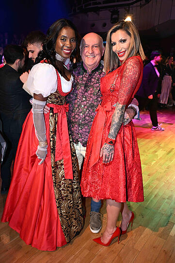 Axel Munz mit den Models Sadia de Kiden und Charlize 