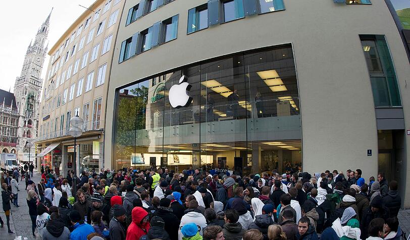 Verkaufsstart des iPhone 5 in München: Bilder vom Ansturm auf den Apple-Store in der Rosenstraße