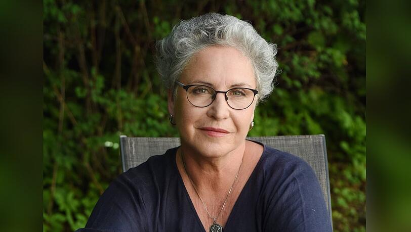 Katerina Jacob wurden fünf Knoten aus der Brust entfernt. Derzeit unterzieht sie sich einer Chemotherapie und kann deshalb kaum ihr Haus verlassen.