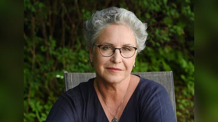 Katerina Jacob wurden fünf Knoten aus der Brust entfernt. Derzeit unterzieht sie sich einer Chemotherapie und kann deshalb kaum ihr Haus verlassen.