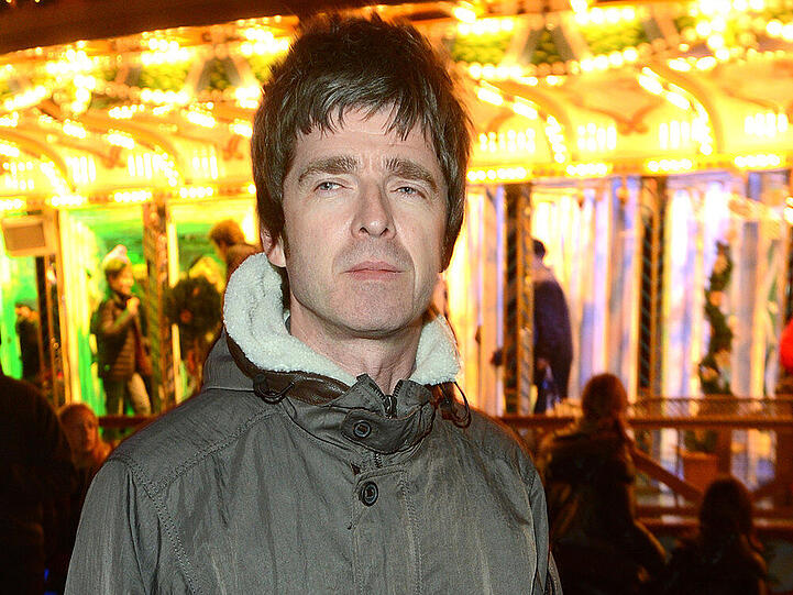 Der stets leicht genervte Blick könnte schon als Noel Gallaghers Markenzeichen durchgehen