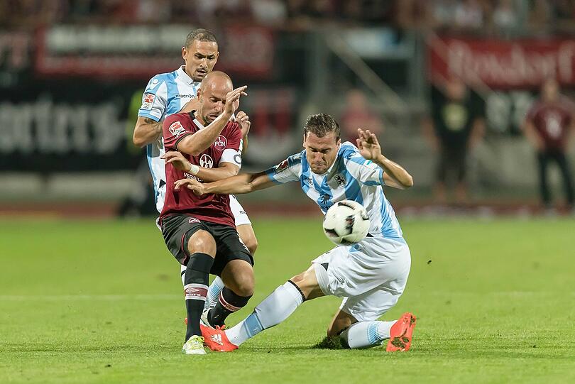 MICHAEL LIENDL: NOTE 2. Ist weiter in seine neue Rolle gewachsen. Aktivster Löwe zu Beginn, dann unglückliches Tackling vor dem Ausgleich. Viel wichtiger: Tolles Traumtor zum Auswärtssieg.