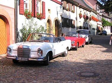Oldtimer-Weinrundreise von Freiburg ins Elsass