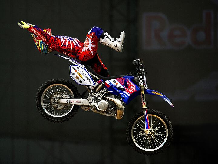 Die X-Fighters im Olympiastadion: Spektakuläre Fotos