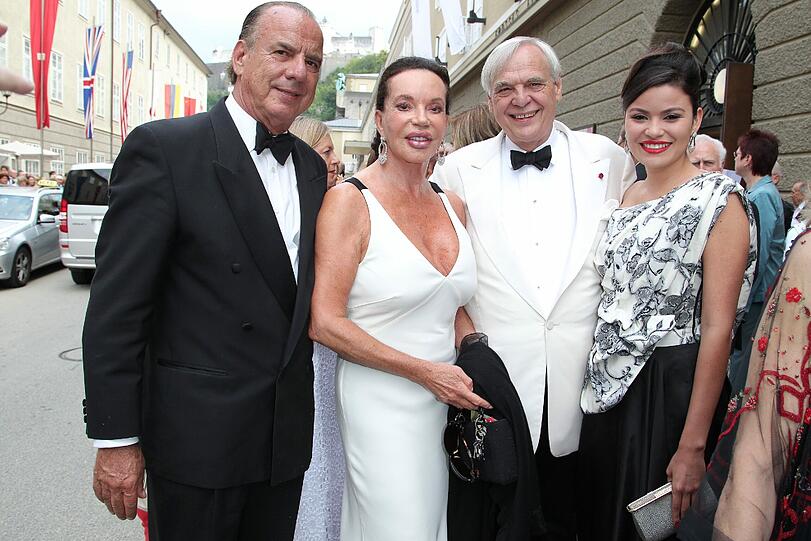 Alexandra Kauka, Fix & Foxi Erbin, und Mann Sterling Morton Hamil, mit Intendant Alexander Pereira und Freundin Daniela de Souza