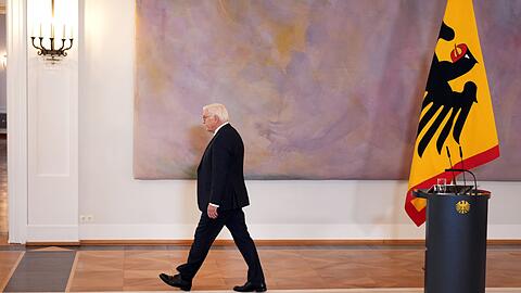 Bundespräsident Steinmeier hat die Auflösung des Bundestags bekannt gegeben.