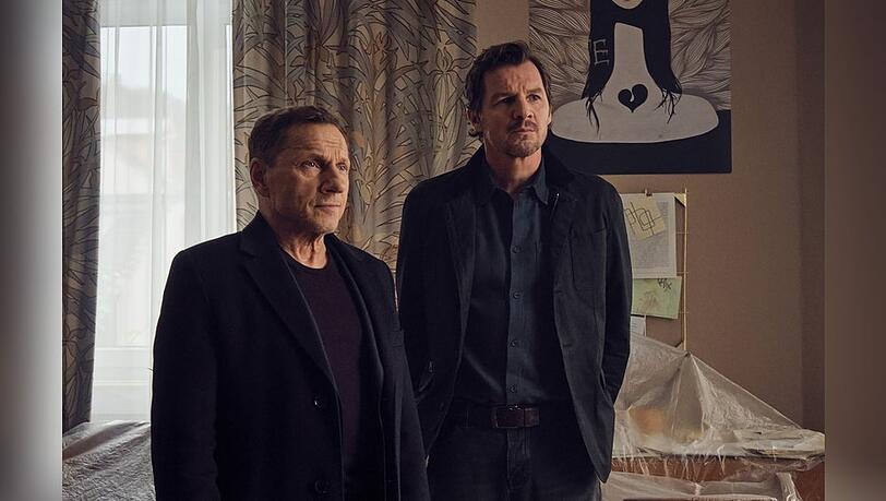 "Tatort: Überlebe wenigstens bis morgen": Thorsten Lannert (Richy Müller, l.) und Sebastian Bootz (Felix Klare, r.) sehen sich einem erschütternden Fall gegenüber.