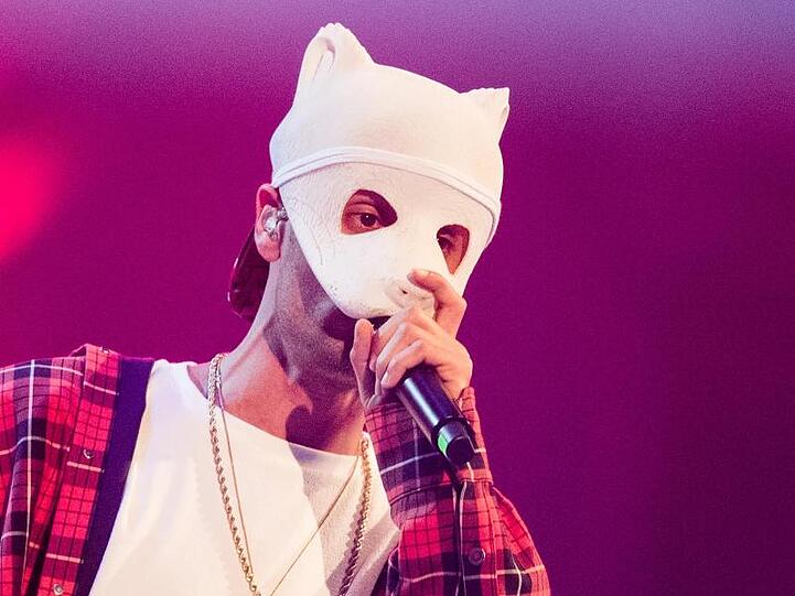 Noch mit altbekannter Maske: Sänger Cro tritt 2018 beim Finale der 13. Staffel der Castingshow "Germany's Next Topmodel" auf.