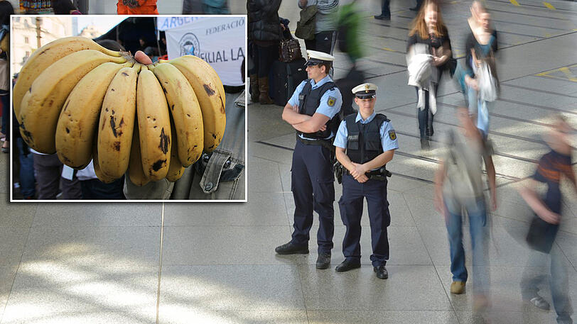 Die Frau hat eine Bananenstaude nach dem Mitarbeiter geworfen und ihn damit am Kopf getroffen. (Symbol-, Archivbild)