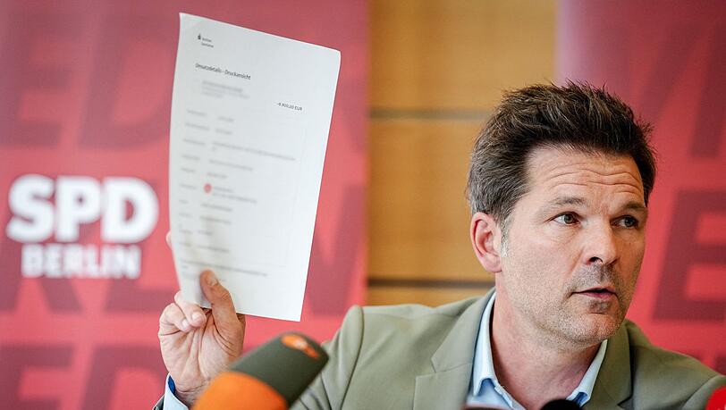 Der SPD-Berliner Spitzenkandidat Steffen Krach betont, im Kontext mit einem Vergabeverfahren in der Region Hannover keine Spende angenommen zu haben. Der SPD-Berliner Spitzenkandidat Steffen Krach betont, im Kontext mit einem Vergabeverfahren in der Region Hannover keine Spende angenommen zu haben.