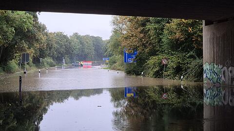 Die Unwetter bringen teils extremen Regen mit.