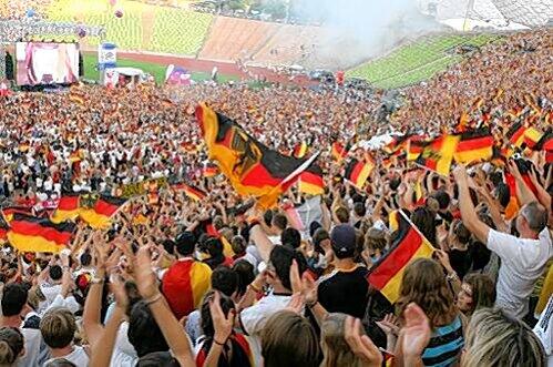 Fußball im Olympiastadion - bald wieder als Public Viewing während der EM