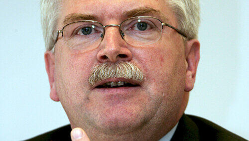 Bayerns Wirtschaftsminister Martin Zeil (FDP) Bayerns Wirtschaftsminister Martin Zeil (FDP)