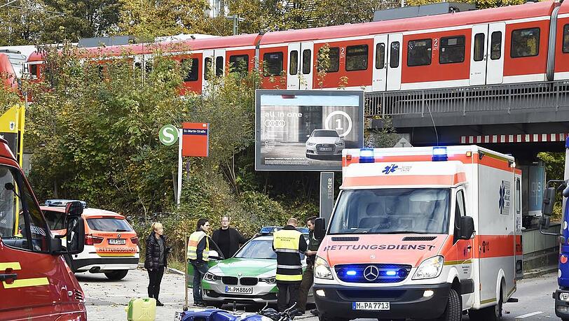 Der Motorradfahrer musste ins Krankenhaus gebracht werden.