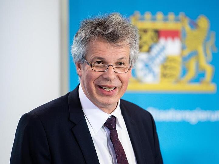 Andreas Zapf spricht bei einer Pressekonferenz. Foto: Matthias Balk/dpa/Archivbild