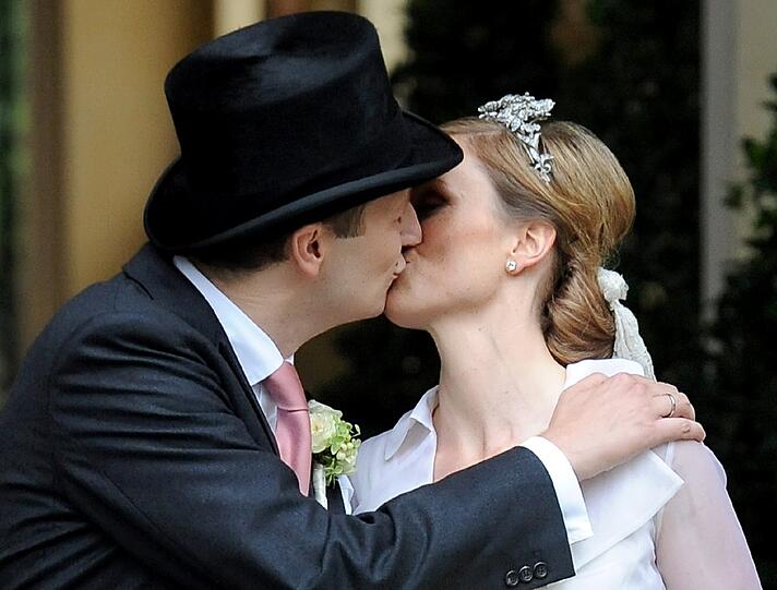 Was für ein Kuss: Sophie Prinzessin von Isenburg  und Georg Friedrich Prinz von Preußen haben am Samstag in Potsdam kirchlich geheiratet