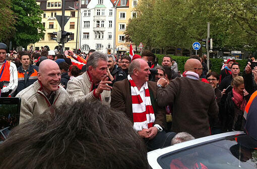 Zur Einstimmung auf die Meisterfeier: So feierte der FC Bayern im letzten Jahr die Meisterschaft. Die Kult-Bilder...
