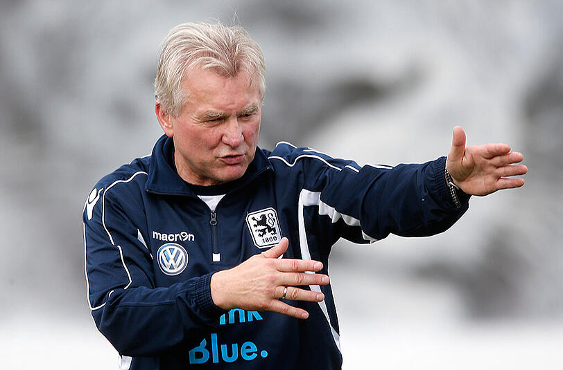 Der neue Löwen-Trainer Benno Möhlmann spielt lieber freitags, als montags.
