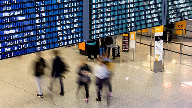 Im Ballungsraum München wird am Dienstag im öffentlichen Dienst gestreikt - vor allem der Flughafen ist betroffen. Im Ballungsraum München wird am Dienstag im öffentlichen Dienst gestreikt - vor allem der Flughafen ist betroffen.