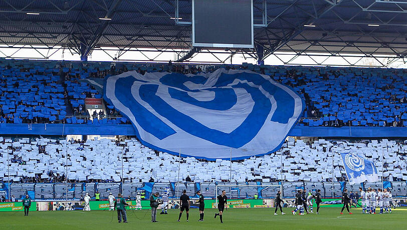Das Eröffnungsspiel der Dritten Liga musste verschoben werden: Mannschaft und Trainer des MSV Duisburg sind in Quarantäne. (Archivbild)
