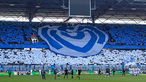 Das Eröffnungsspiel der Dritten Liga musste verschoben werden: Mannschaft und Trainer des MSV Duisburg sind in Quarantäne. (Archivbild)