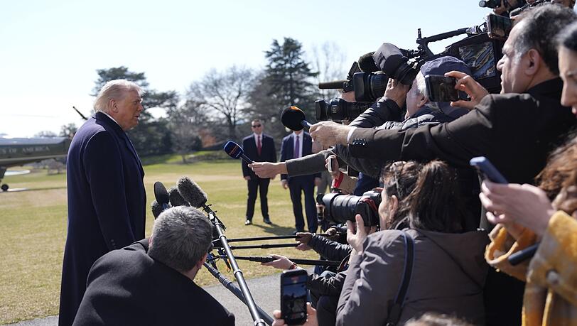 "Es k&ouml;nnte durchaus zu einer friedlichen &Uuml;bernahme Kubas kommen", sagt US-Pr&auml;sident Trump - und l&auml;sst viele Fragen offen.