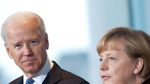 Bundeskanzlerin Angela Merkel empfängt 2013 im Kanzleramt in Berlin den damaligen US-Vizepräsidenten Joe Biden.