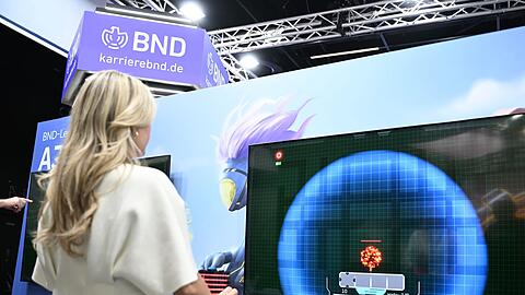 Konzentriert sein, Muster erkennen und schnell reagieren: Das ist wichtig bei dem BND-Game, das auf der Gamescom vorgestellt wurde.