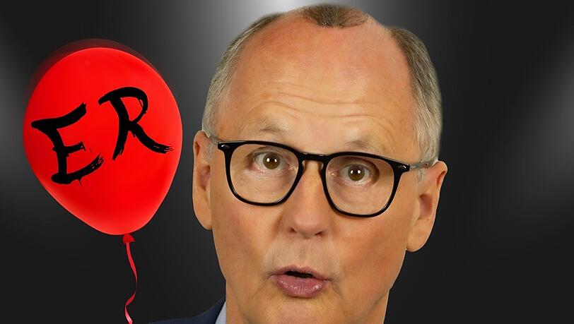 Wenn ein Kabarettprogramm von 2023 taufrisch bleibt: "Er - Jetzt wird's merzwürdig" von und mit Reiner Kröhnert.