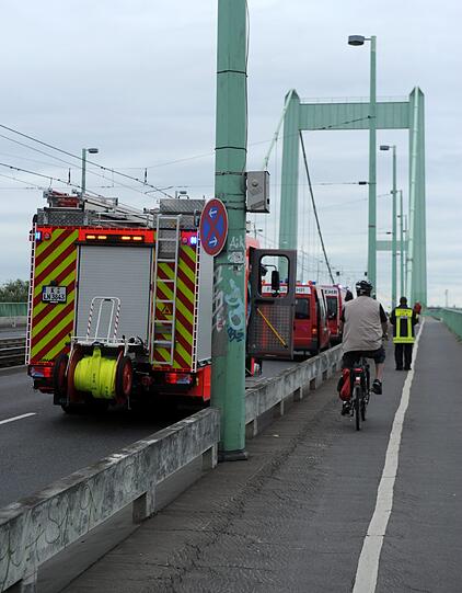 Sehen Sie hier weitere Bilder von der Bombenentschärfung in Köln.