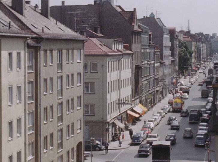 Die Türkenstraße 1970 von weiter oben.