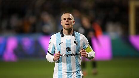 Nun wackelt auch noch Thore Jacobsen, der Jesper Verlaat als Kapit&auml;n vertritt.