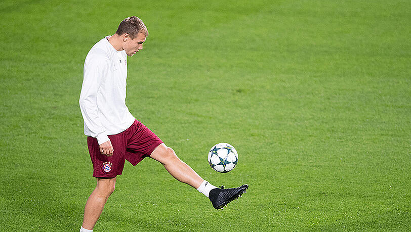Holger Badstuber steht gegen Rostow in der Startaufstellung. Er spielt in der Innenverteidigung neben Jérôme Boateng. Holger Badstuber steht gegen Rostow in der Startaufstellung. Er spielt in der Innenverteidigung neben Jérôme Boateng.