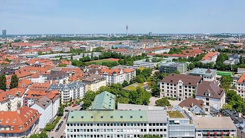 Prominent und zentral: das Bürohaus mit dem Allianz-Logo an der Nymphenburger Straße, Ecke Alfonsstraße.