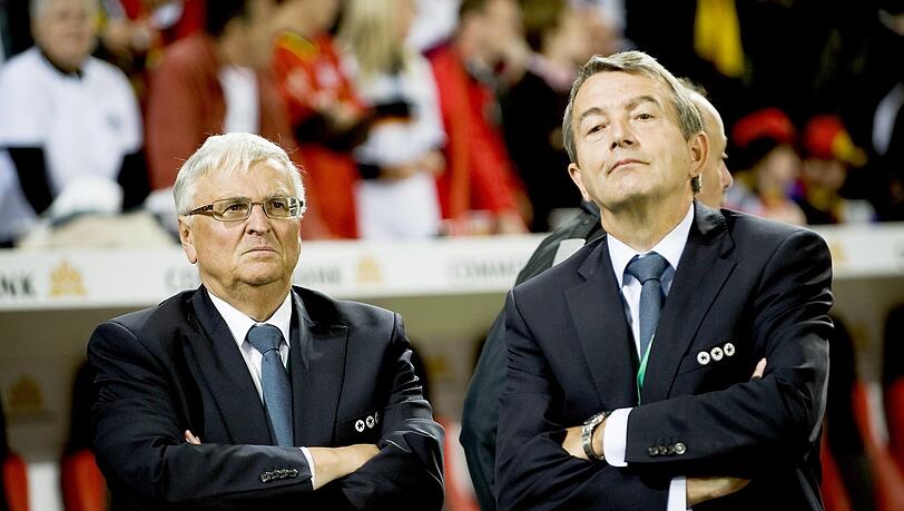 Ehemalige DFB-Präsidenten unter sich: Zusammen mit Wolfgang Niersbach (l.) ist Theo Zwanziger im Sommermärchen-Prozess angeklagt.